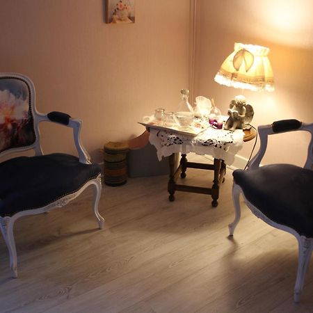 petite maison berrichonne Charost Extérieur photo